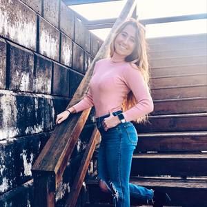 Meet your Posher, Gina